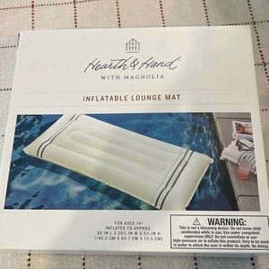 NIB HEARTH & HAND NEW inflatable lounge mat pool float